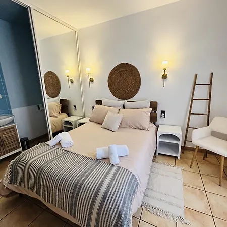 Πανσιόν La Desirade D Hotes Et Table Gourmande Saint-Paul-de-Fenouillet
